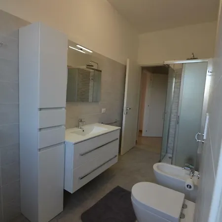 Lägenhet Biroldi Varese